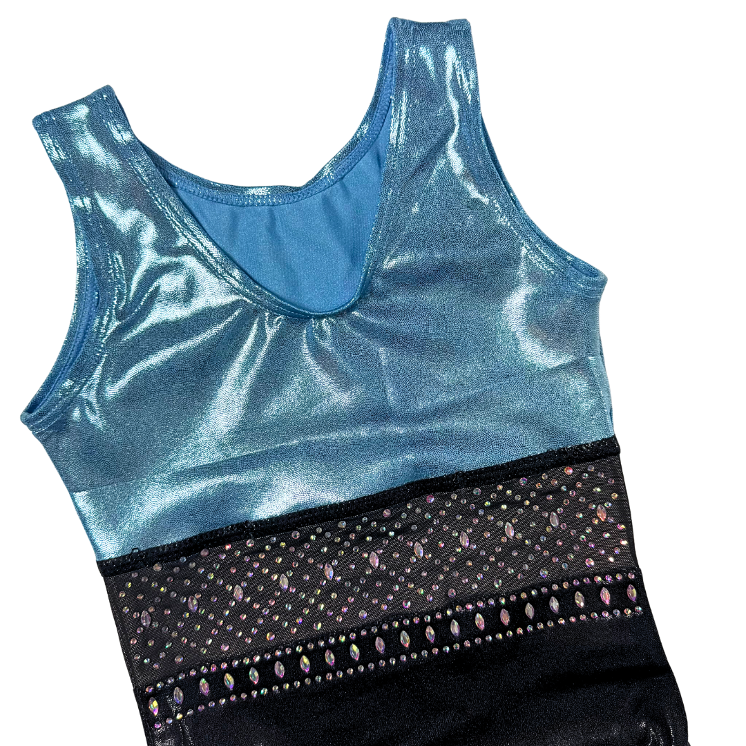 Turnpakje Basic Baby Blauw Zwart met Turntopje Mae Wit Lichtblauw